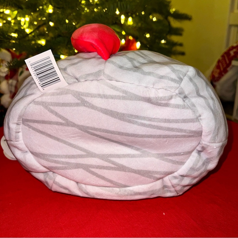 NWT ๐ฅ 10" Fifi Halloween Treat Pail Squishmallow - Picture 8 of 8